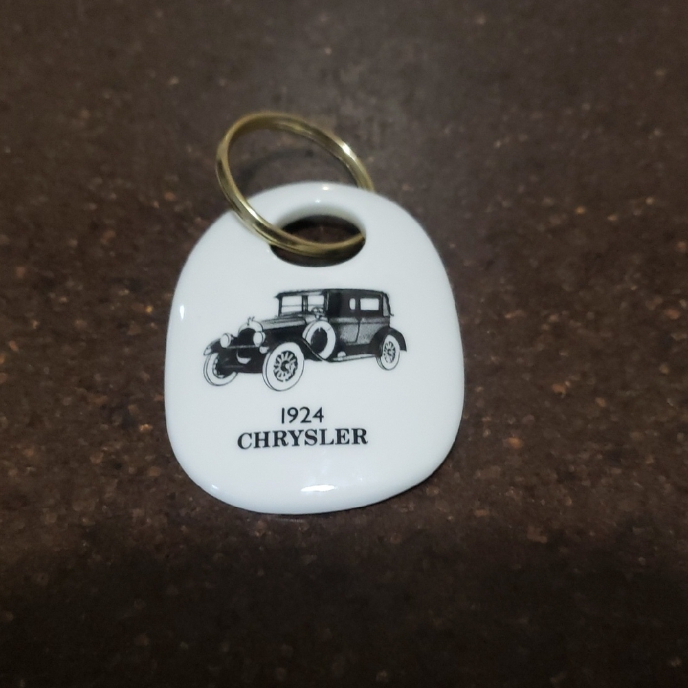 1988 - 1924 CHRYSLER CANADA Commemorative Porcelain Key Chain.